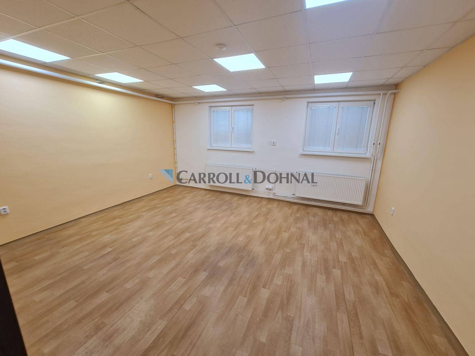 Pronájem kancelářských prostor 28 m2 , U Vozovny, Ostrava Poruba - foto 1